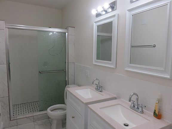 4th image of 1426 W Walton St #1A