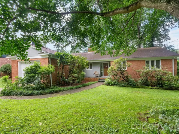 219 W Park Dr, Morganton, NC 28655