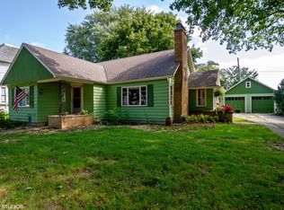 9616 Main St, Hebron, IL 60034