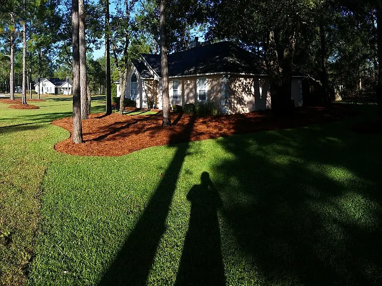 501 Carriage Ln — Photo 2