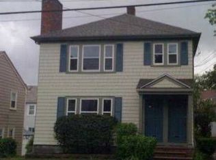 28 10th St, Providence, RI 02906