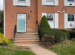 4297 Candlelight Ln, Liverpool, NY 13090