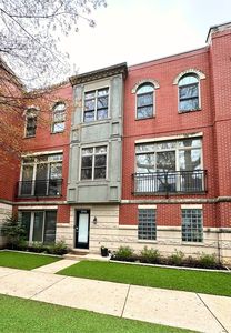 1806 W Byron St, Chicago, IL, 60613