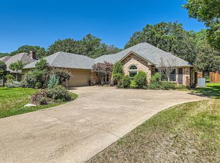 409 Schooner Dr, Azle, TX 76020