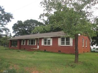 36 Hilltop Rd, Roopville, GA 30170