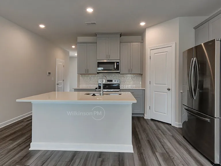 4050 County Down Ave — Photo 8