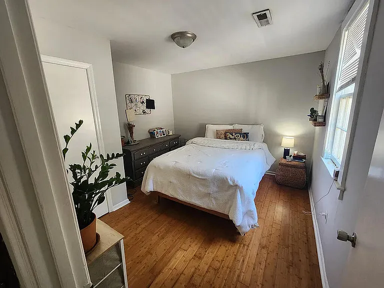 119 Drake St #A — Photo 11