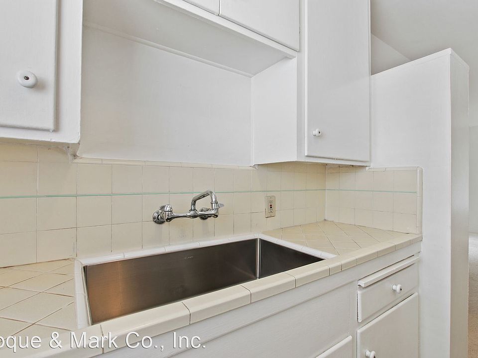 1st image of 1025 19th St APT B