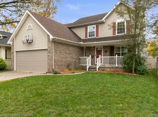 212 E La Salle Ave, Royal Oak, MI 48073
