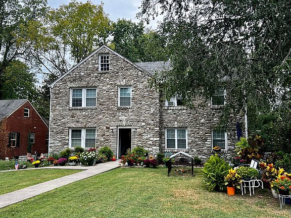2nd image of 230 N Hume Ave #1