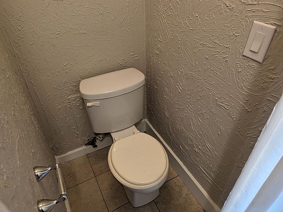 4th image of 1541 Severn Ln