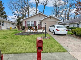 9 Pine Ave, Hammonton, NJ 08037