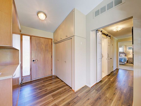 4th image of 41955 Glen Arbor St