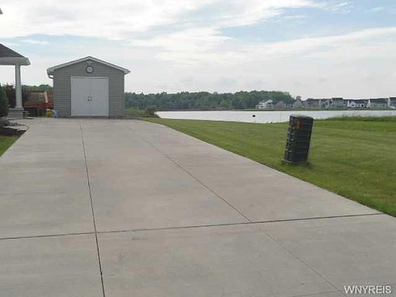 2nd image of 7130 Lakeside Dr