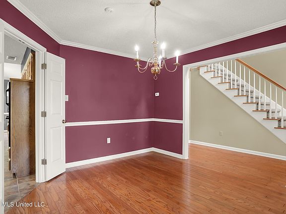 5th image of 7925 Hunters Creek Dr