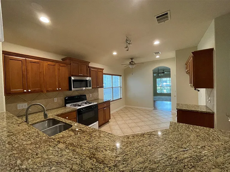 3110 Aquila Ct — Photo 8