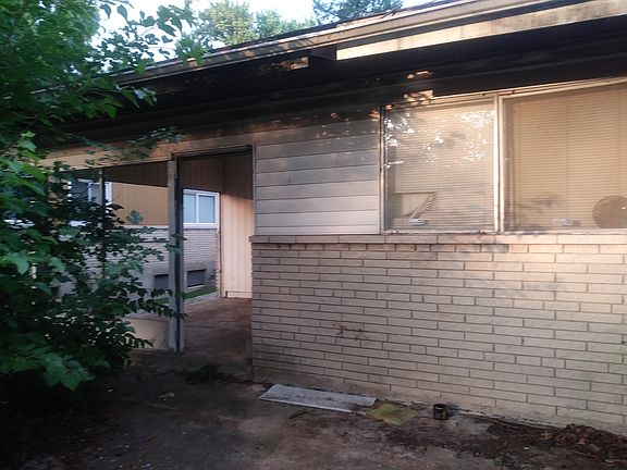 3rd image of 10143 Monarch Dr