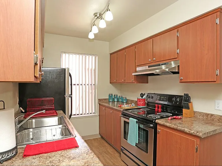 Hunter Place — Photo 1