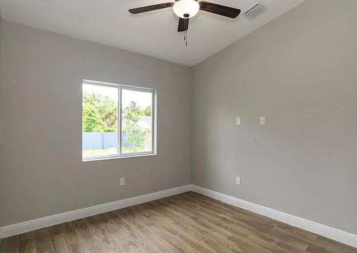 1138 NW 1st Ave — Photo 19
