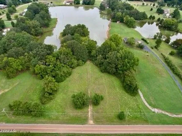 9834 Fox Gate Dr, Hernando, MS 38632