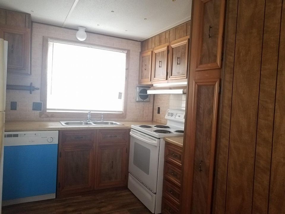 1st image of 762 Bonfire Dr