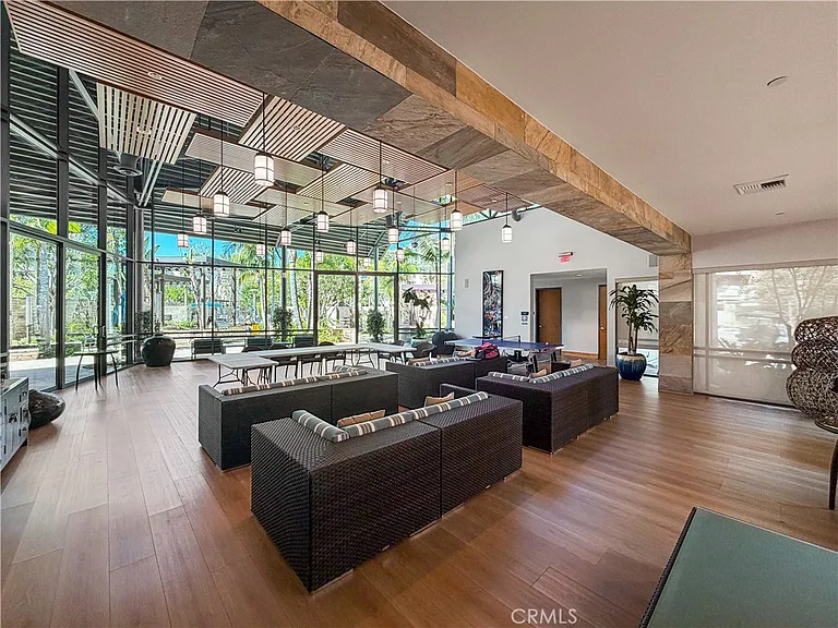 2510 Rivington — Photo 39