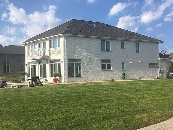 2nd image of 38047 Huron Pointe Dr