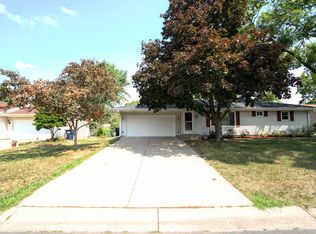959 Swift St S, Shakopee, MN 55379