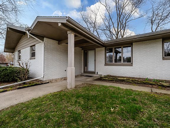 2nd image of 2593 Hillview Ln