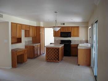 4th image of 2713 Willowbrook Ave