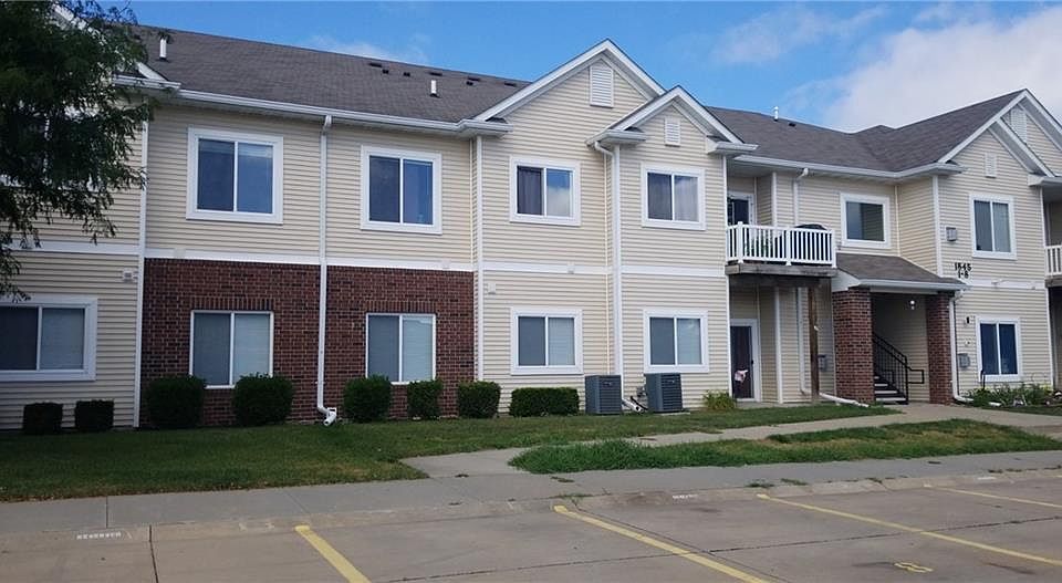 1st image of 1835 SW White Birch Cir Unit 2
