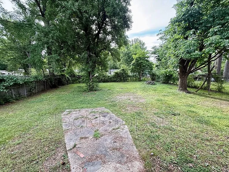 2310 Fairfield Dr — Photo 11