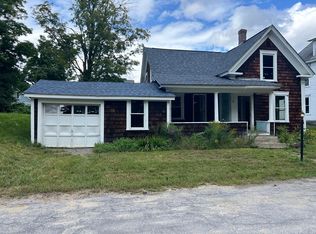 16 Depot St, West Paris, ME 04289
