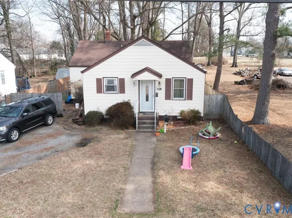 656 Battery Pl, Colonial Heights, VA 23834