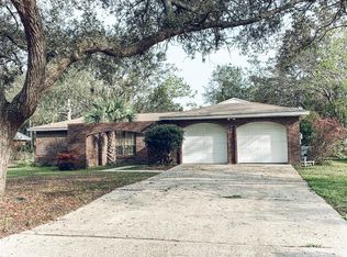 208 Azalea St, Gulf Breeze, FL 32561