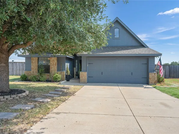 3802 Wild Horse Creek Ct, College Station, TX 77845