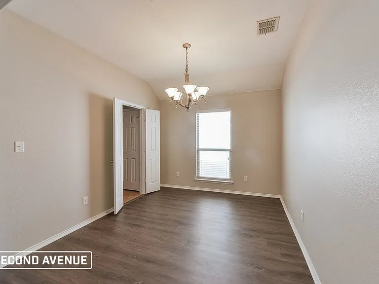 5828 Fathom Dr — Photo 8