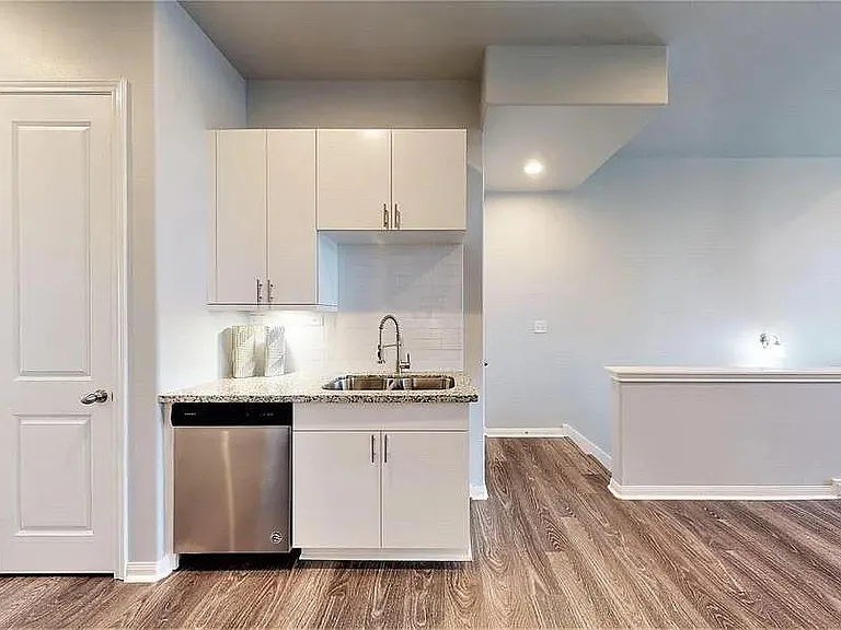 4906 Paradigm Ln — Photo 5