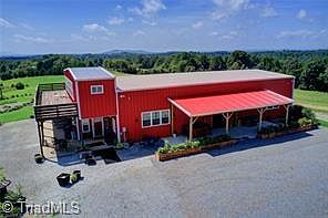 4th image of 1426 Peter Mabe Rd