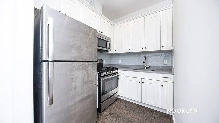 Rented by Nooklyn NYC LLC | media 22