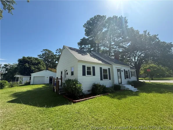 902 McKimmon Rd, Fayetteville, NC 28303
