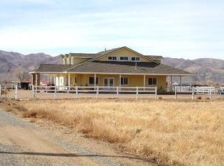 29 Mackenzie Ln, Yerington, NV 89447