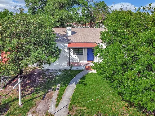 547 NW 49th St Photo 1