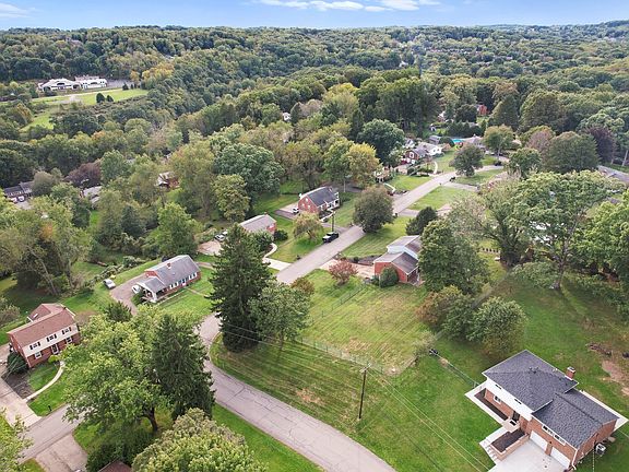3rd image of 2425 Trotter Dr