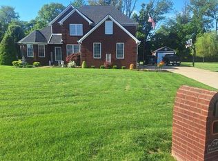 2140 W Meadowland Dr, Rockport, IN 47635