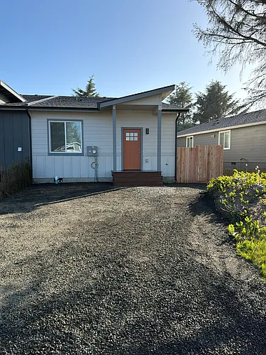 413 Trustee St SW #C Photo 1