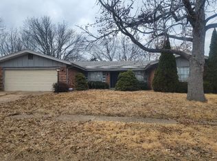 1857 Lakemont Ln, Saint Louis, MO 63138