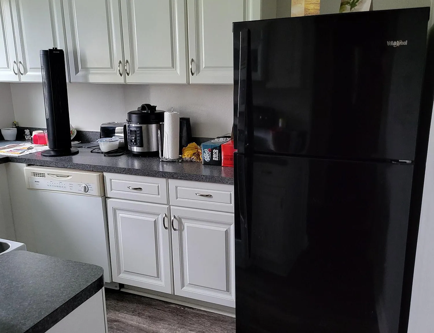 2 bed, 1.5 bath, 1420 sqft, $900 — Photo 4
