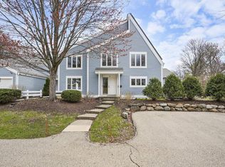 19 Red Maple Trl, Madison, WI 53717