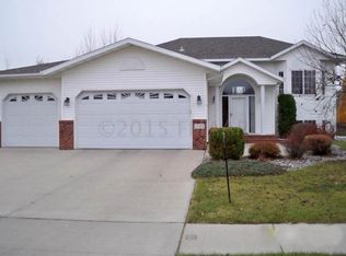 5511 14th St S, Fargo, ND 58104